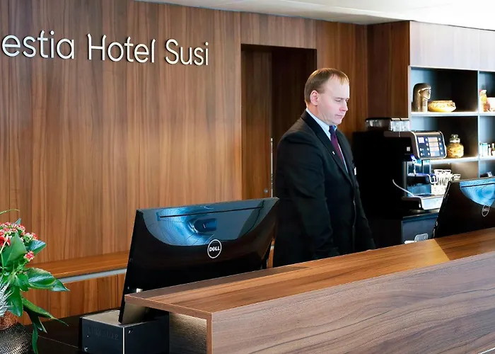 赫斯特苏斯酒店 3*